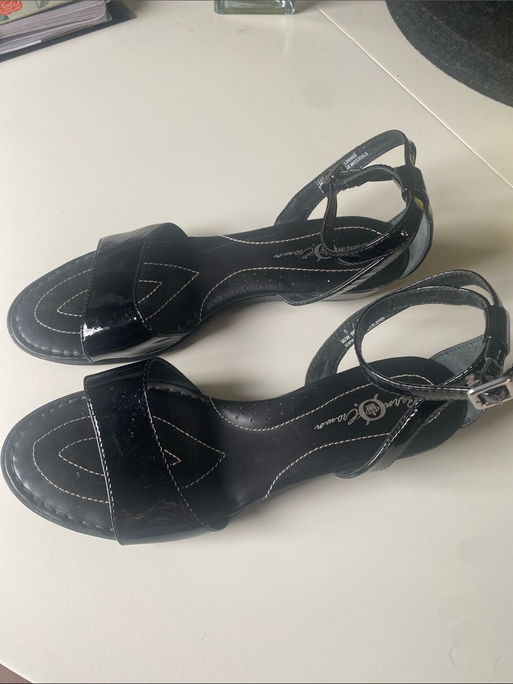 Liz Claiborne Black Patent Strap Sandals with Ankle Buckle